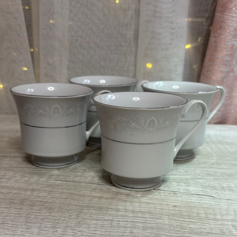 Set of 4 Tea Cups